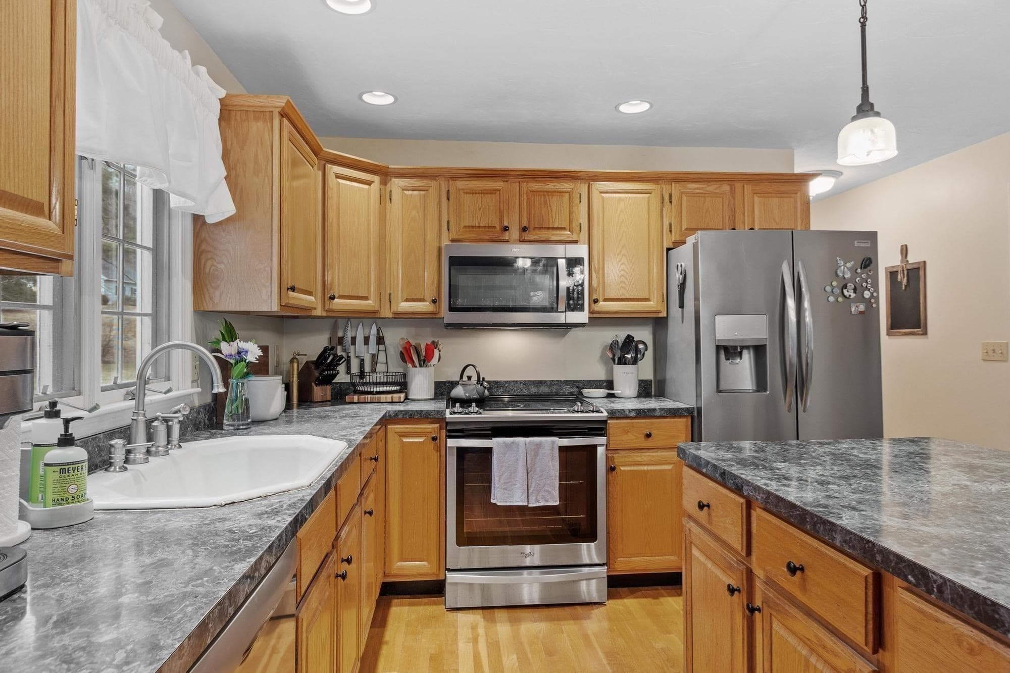 Single Family Residence at 4 Brookside Ln, Sterling MA 01564, photo 13 of 38