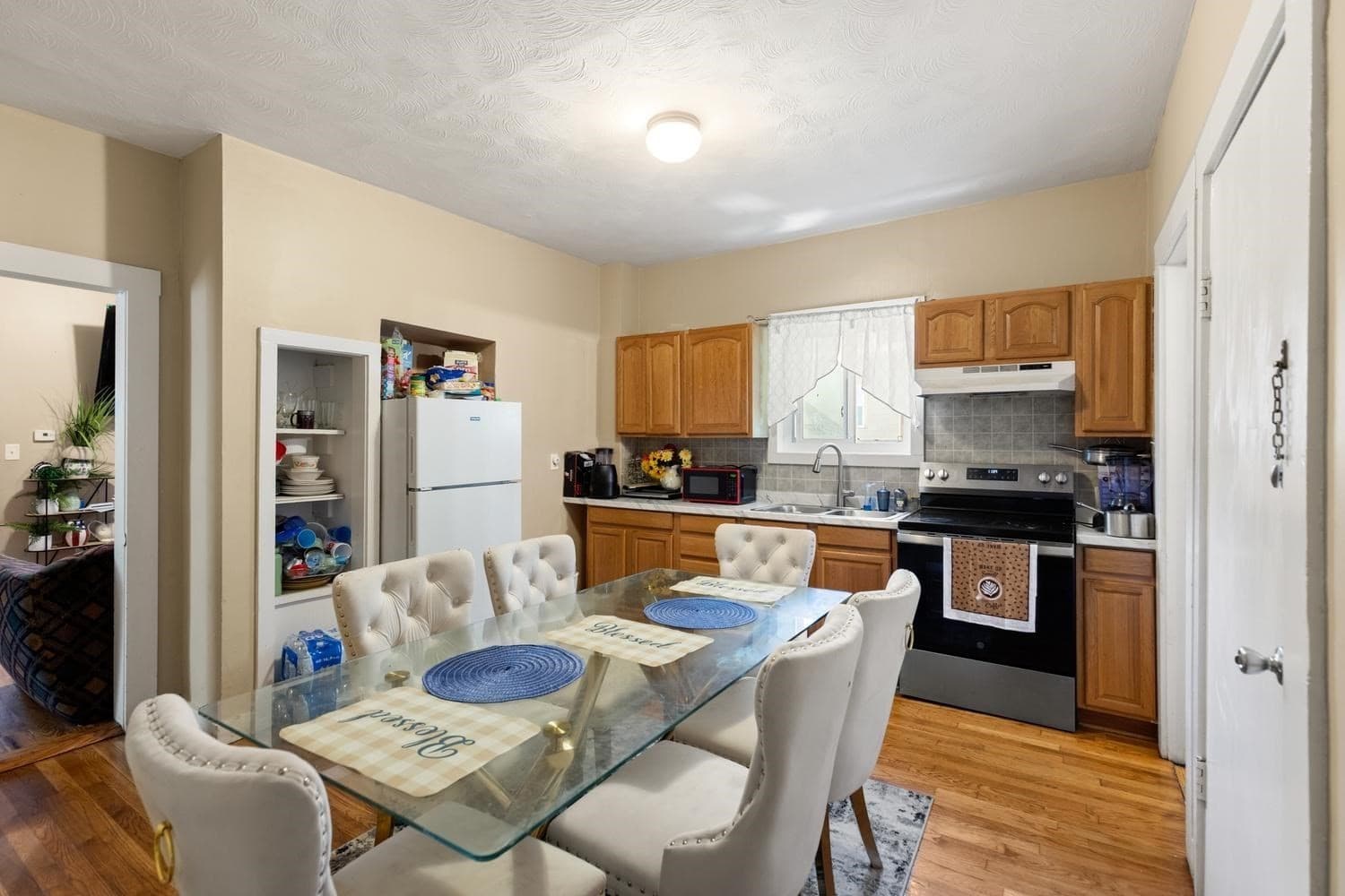 3 Family at 11 Hutchinson Ct, Lynn MA 01902, photo 28 of 36