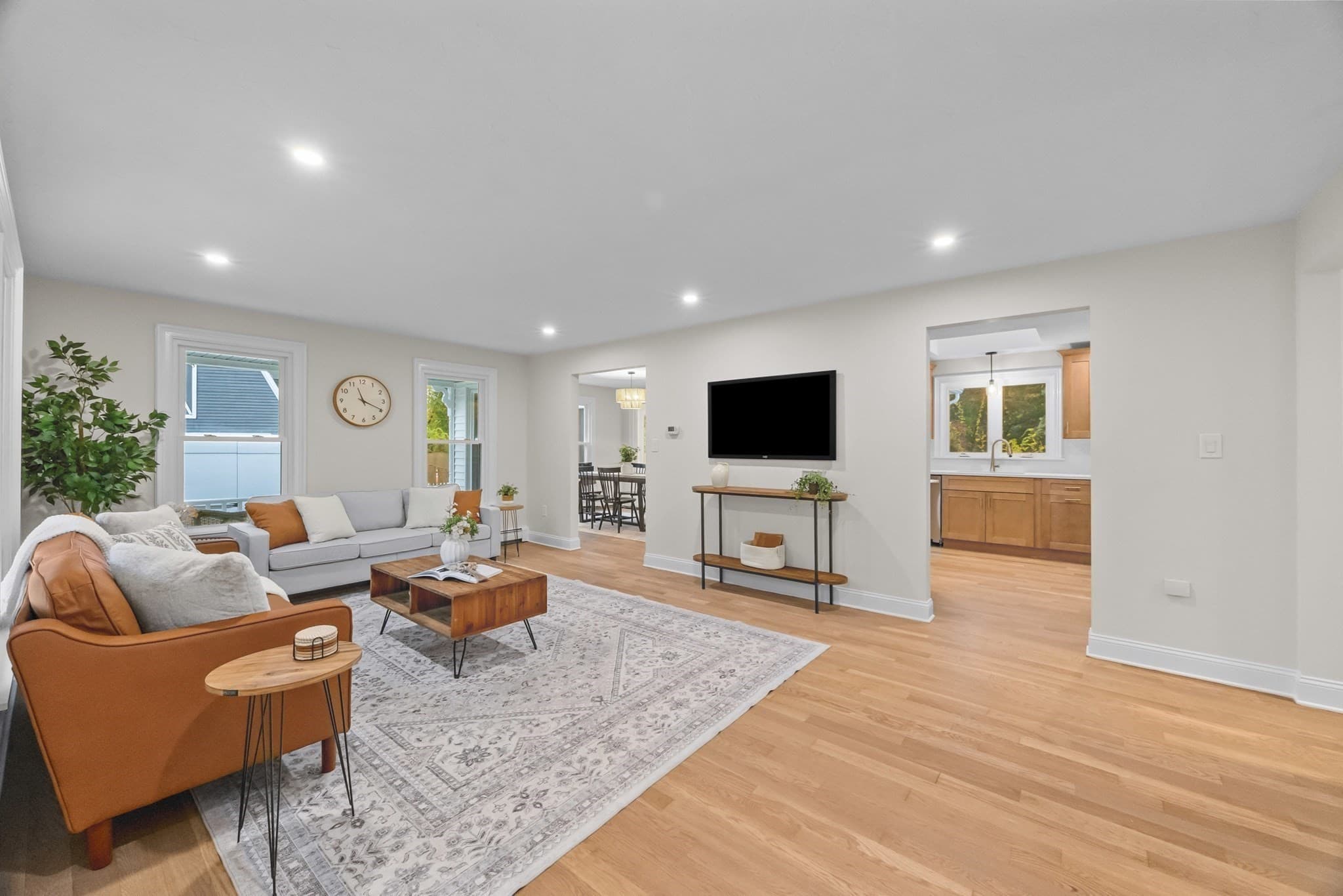 Single Family Residence at 50 Mccracken Rd, Millbury MA 01527, photo 5 of 41
