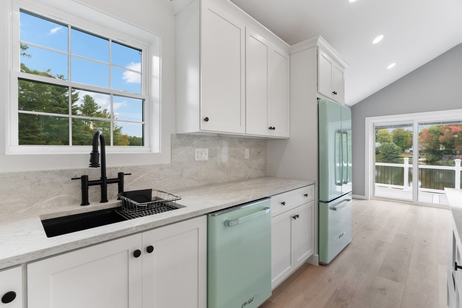 Single Family Residence at 10 Shore Drive, Wrentham MA 02093, photo 8 of 41