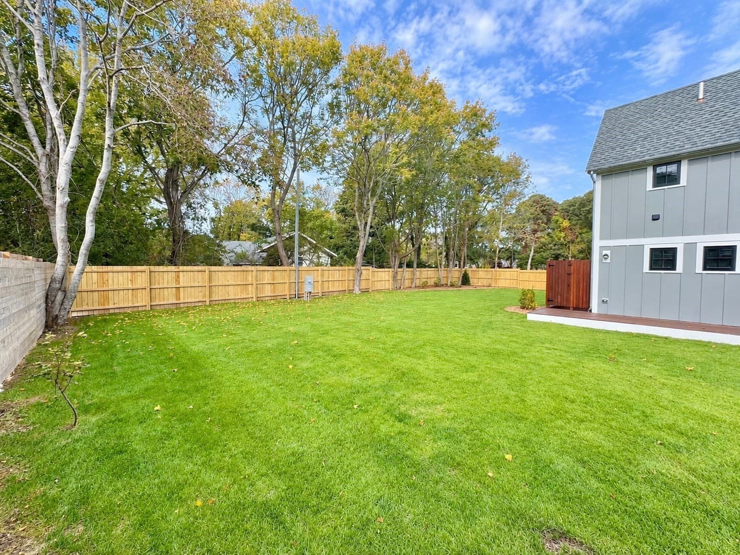 Single Family Residence at 25 Oak Avenue, Oak Bluffs MA 02557, photo 5 of 31