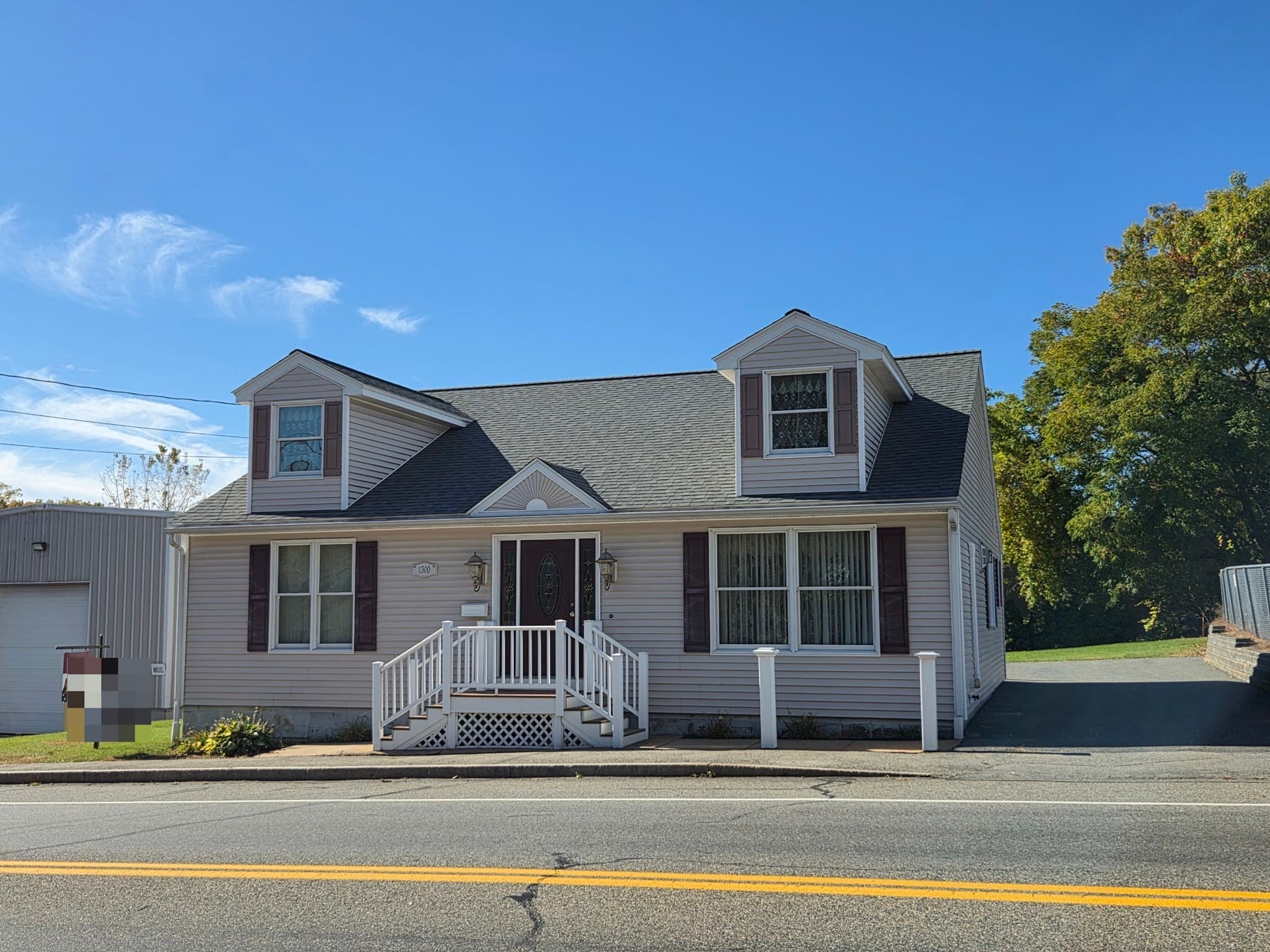 1300 Lakeview Avenue, Dracut MA 01826