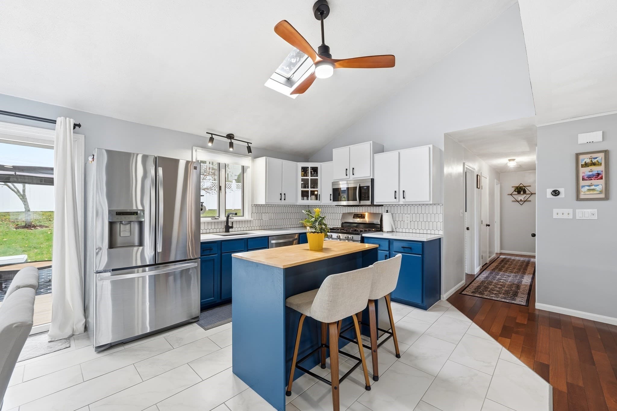 Single Family Residence at 17 Dundee St, Lowell MA 01850, photo 5 of 37