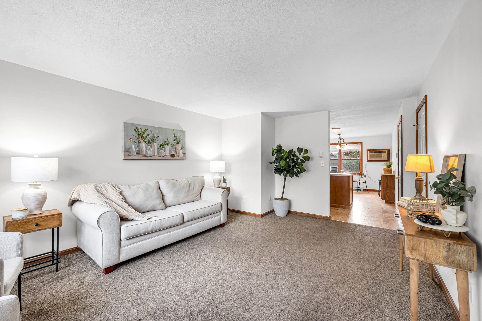 Condominium at 149 Dale St # R, Chicopee MA 01020, photo 4 of 29
