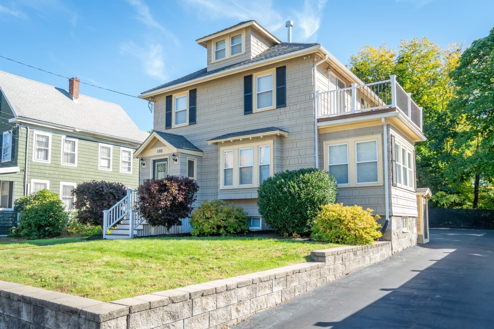 102 Hall Pl, Quincy MA 02169