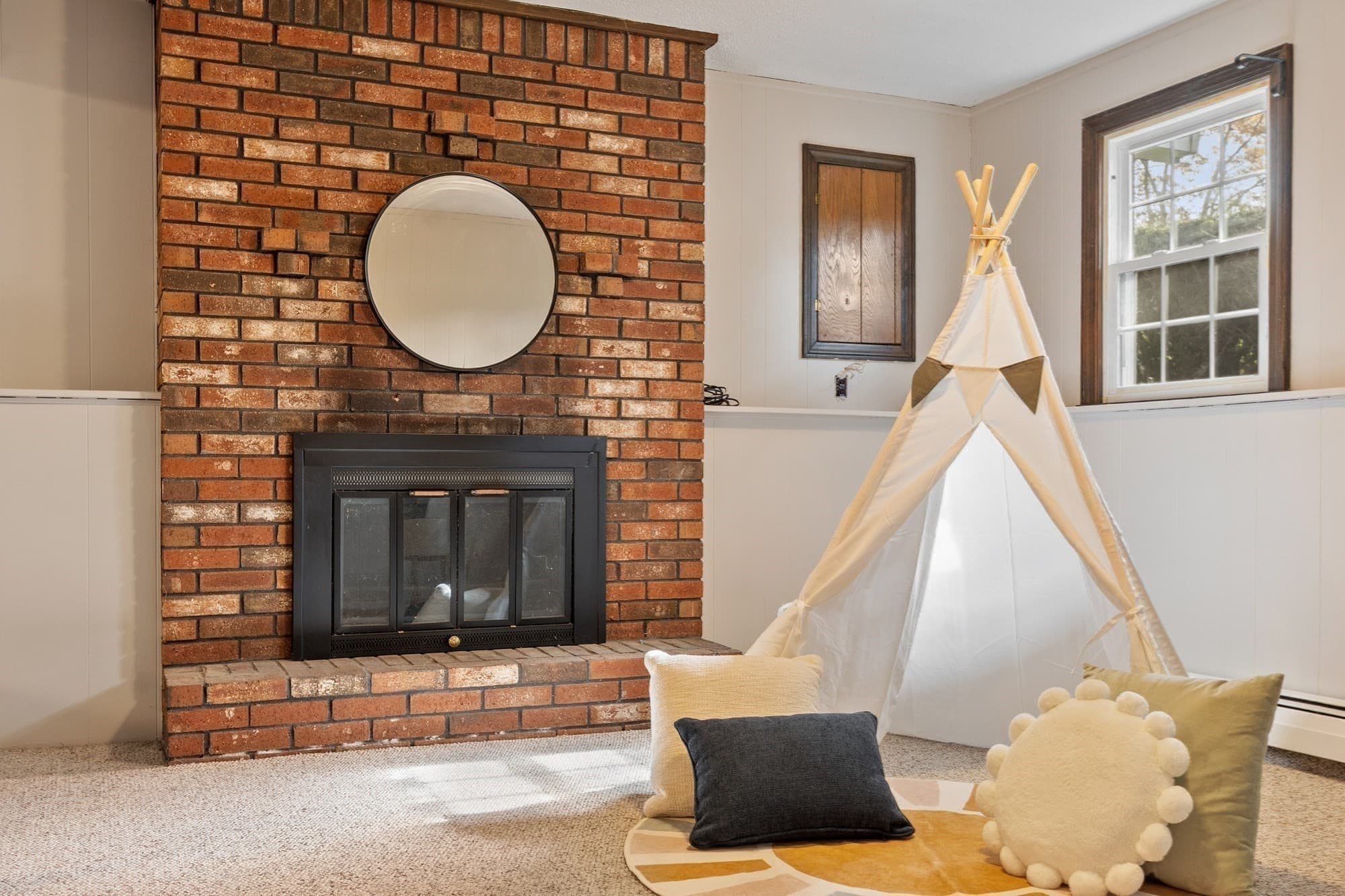 Single Family Residence at 3 Woodridge Rd, Milford MA 01757, photo 17 of 27