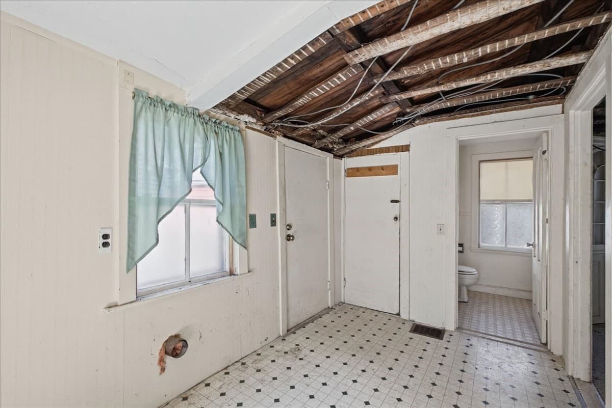 Single Family Residence at 35 School St, Weymouth MA 02189, photo 16 of 34