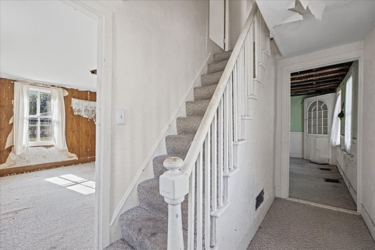 Single Family Residence at 35 School St, Weymouth MA 02189, photo 11 of 34
