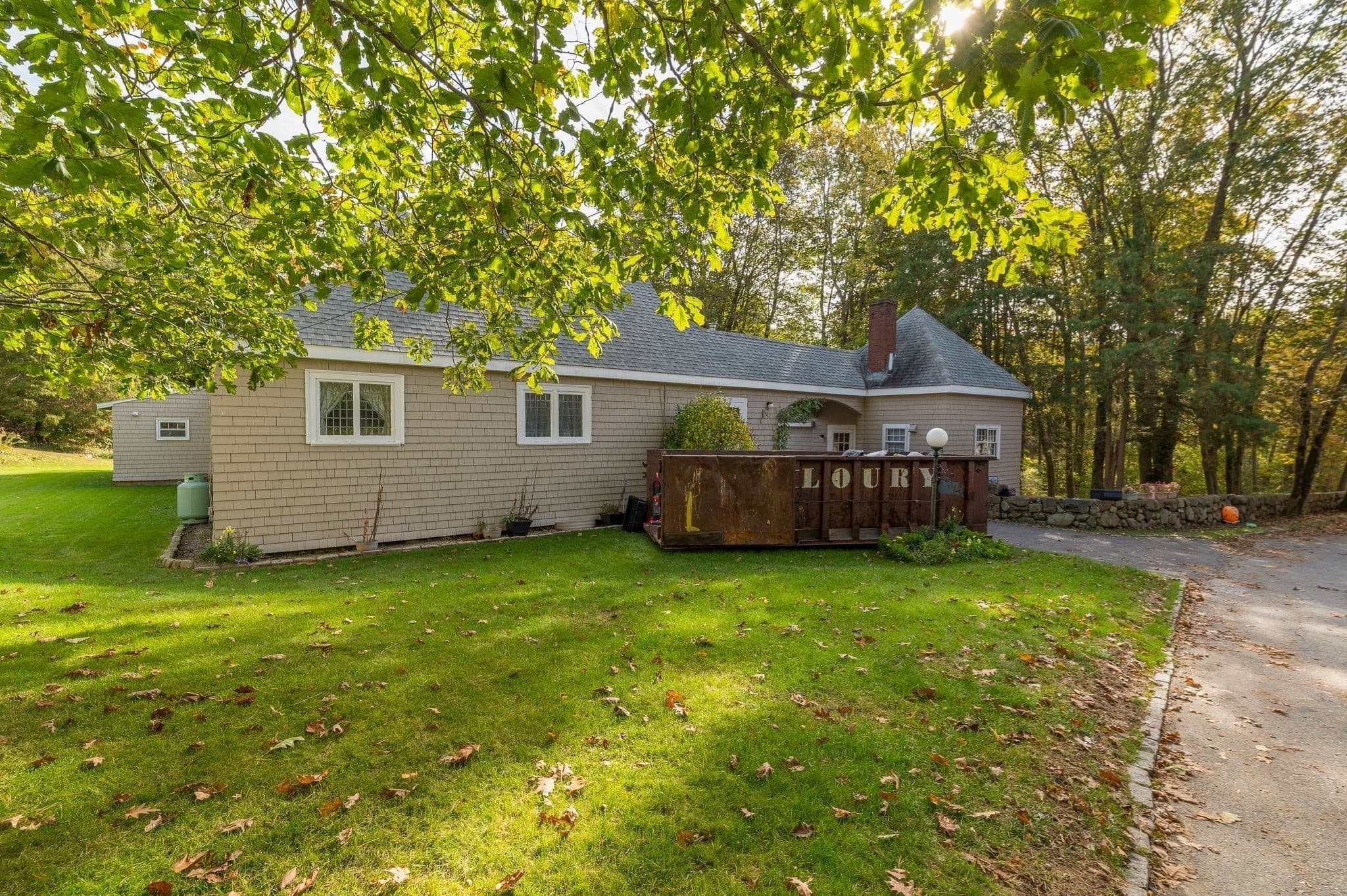 3 Family at 3 Highland Ave, Manchester MA 01944, photo 7 of 22