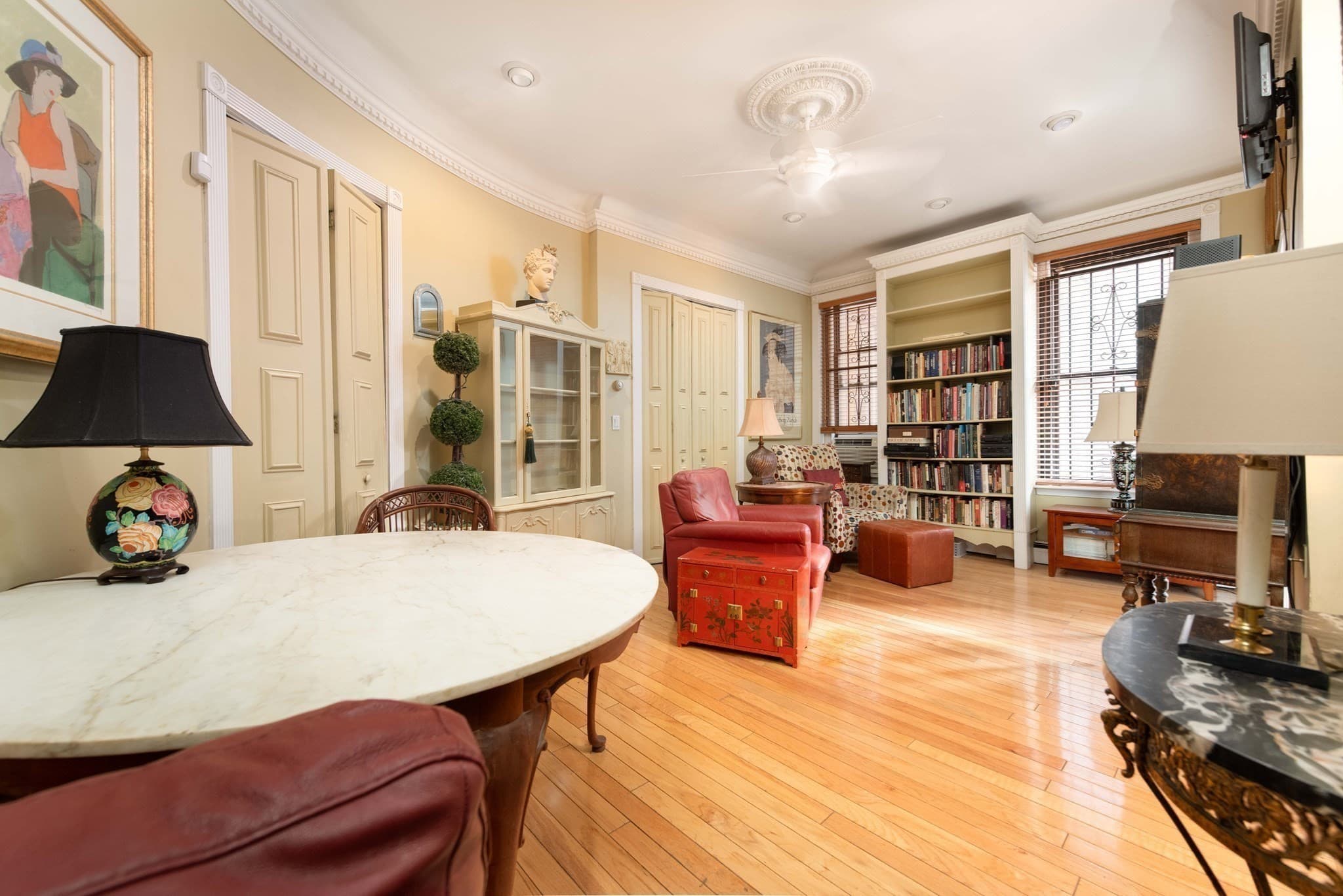 Condominium at 362 Commonwealth Ave, Boston MA 02115, photo 2 of 19