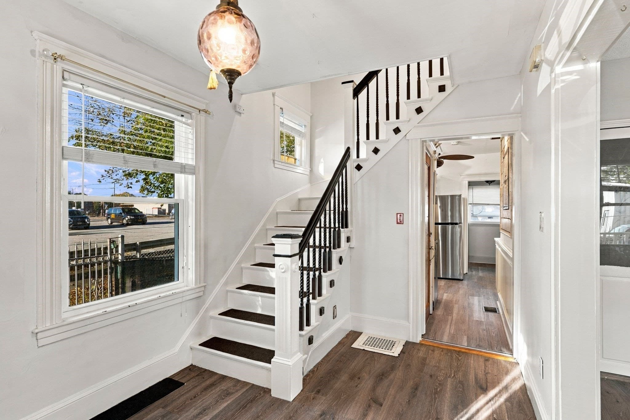 Single Family Residence at 40 Beaver St, Framingham MA 01702, photo 9 of 42