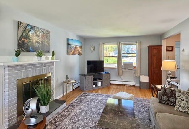 Single Family Residence at 374 Homestead Ave, Holyoke MA 01040, photo 8 of 36