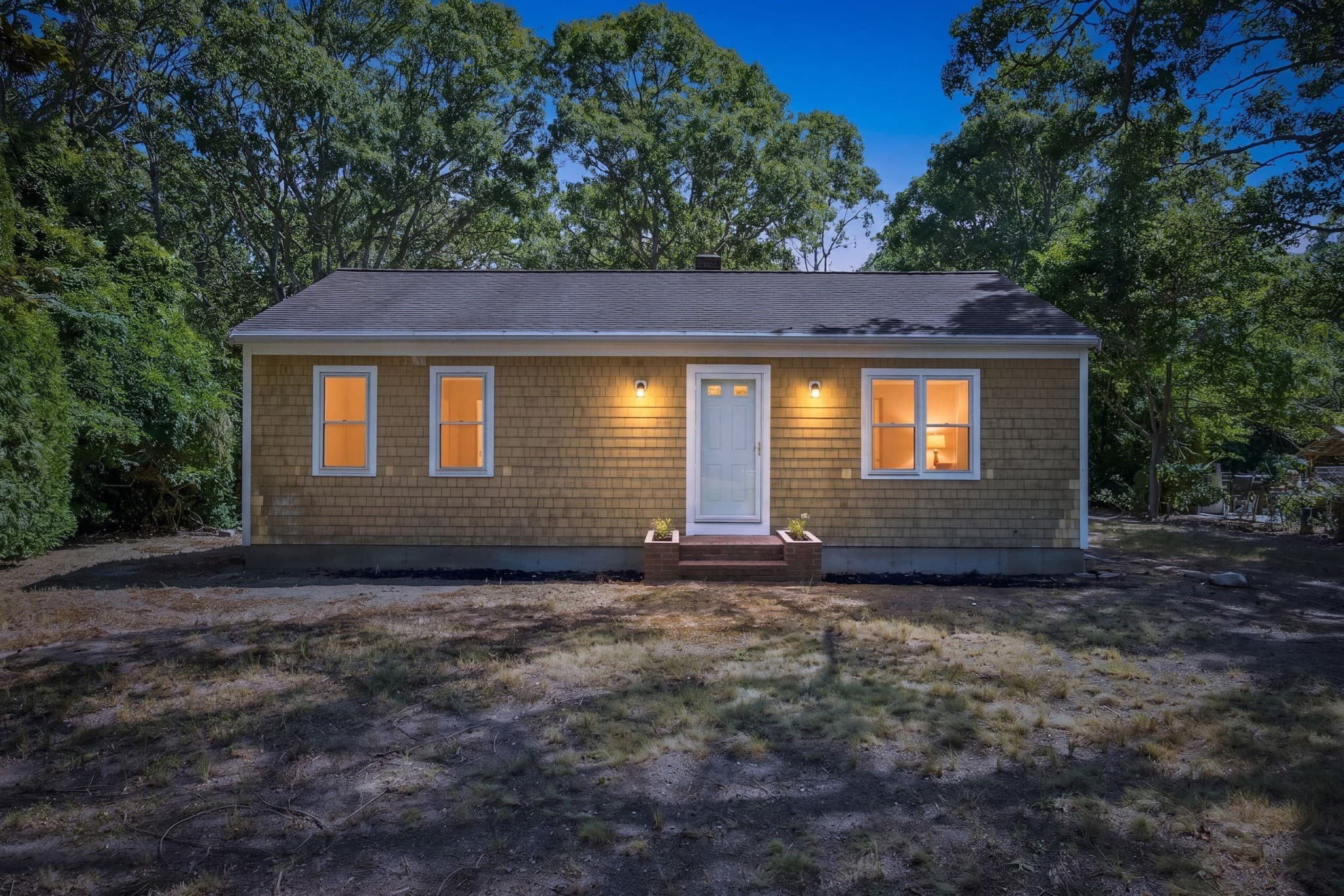 123 Elain Ave, Falmouth MA 02536