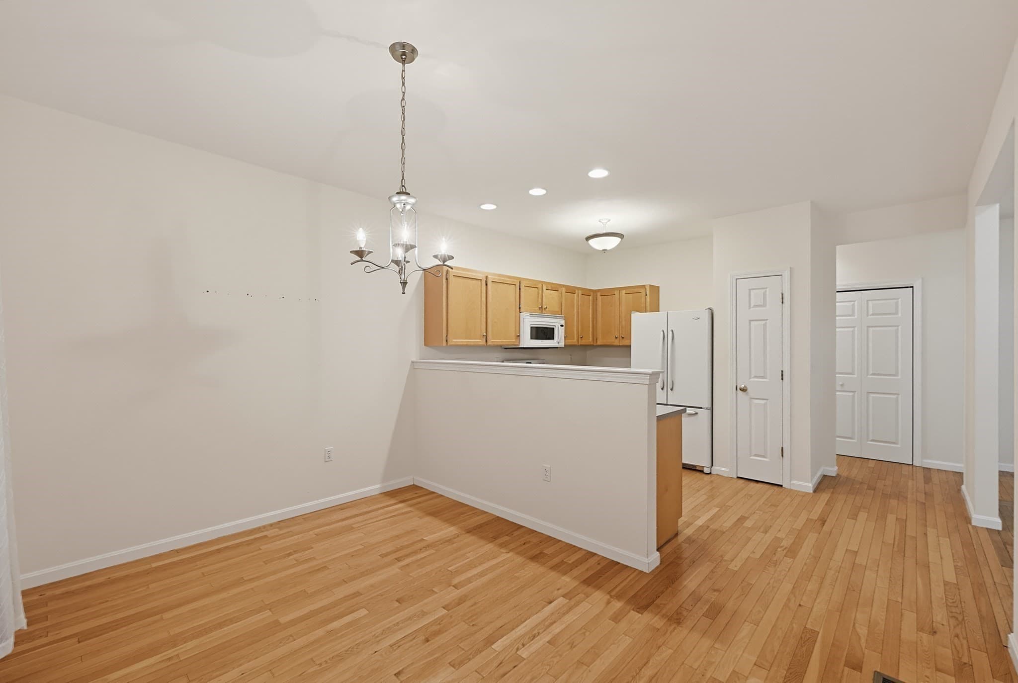 Condominium at 24 Ari's Way # 24, Milford MA 01757, photo 9 of 29