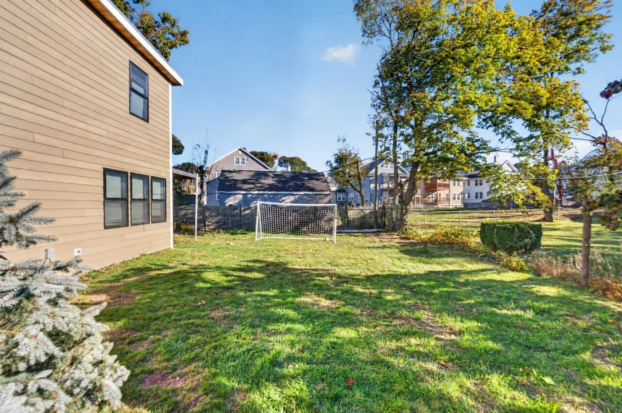 Condominium at 70 Brush Hill Rd # 70, Milton MA 02186, photo 7 of 42
