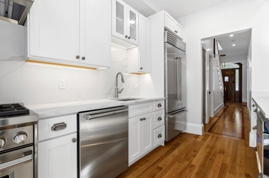 Single Family Residence at 58 Thomas Park, Boston MA 02127, photo 2 of 32