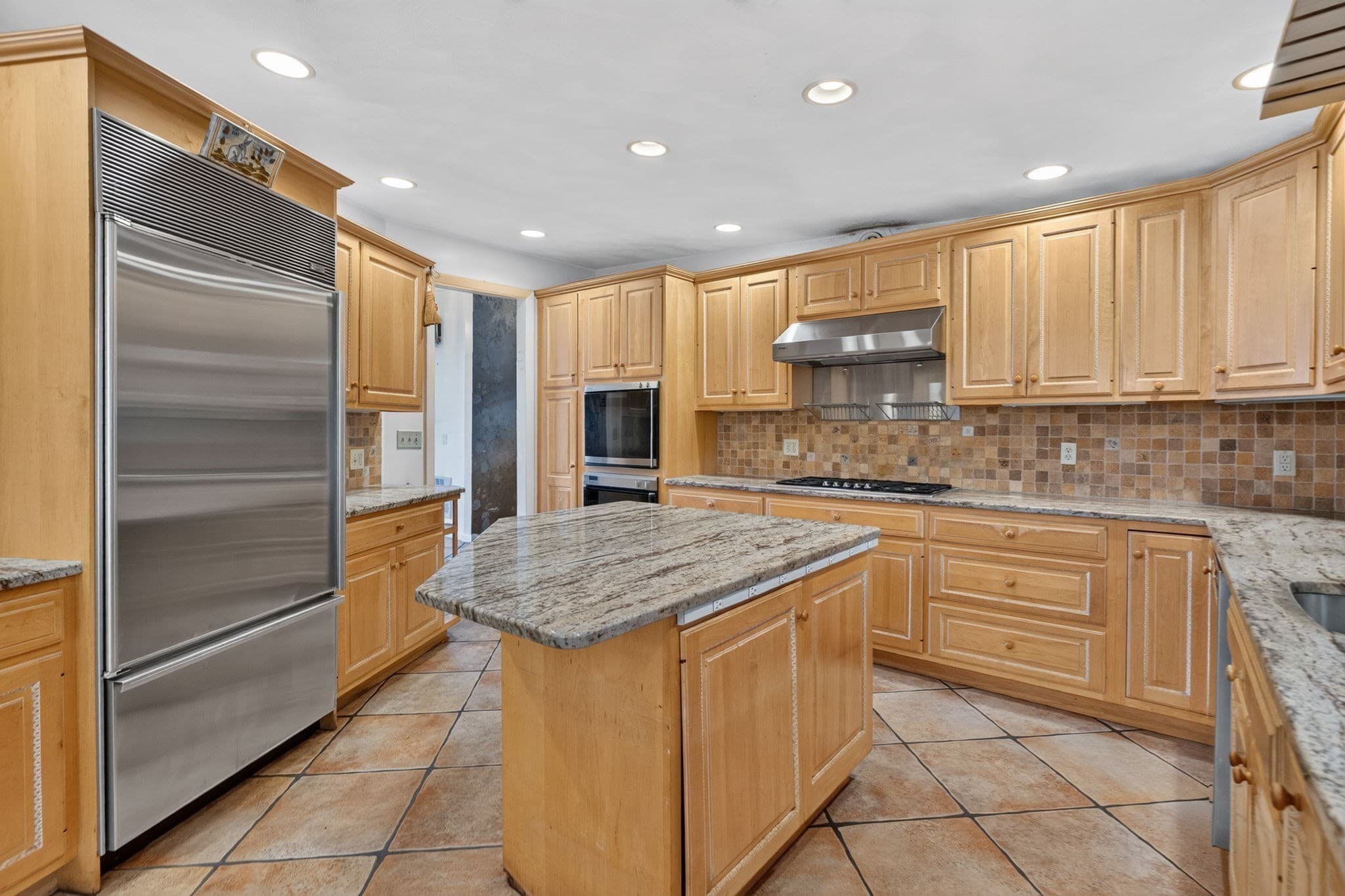 Multi Family at 120 Lynnway, Revere MA 02151, photo 4 of 27