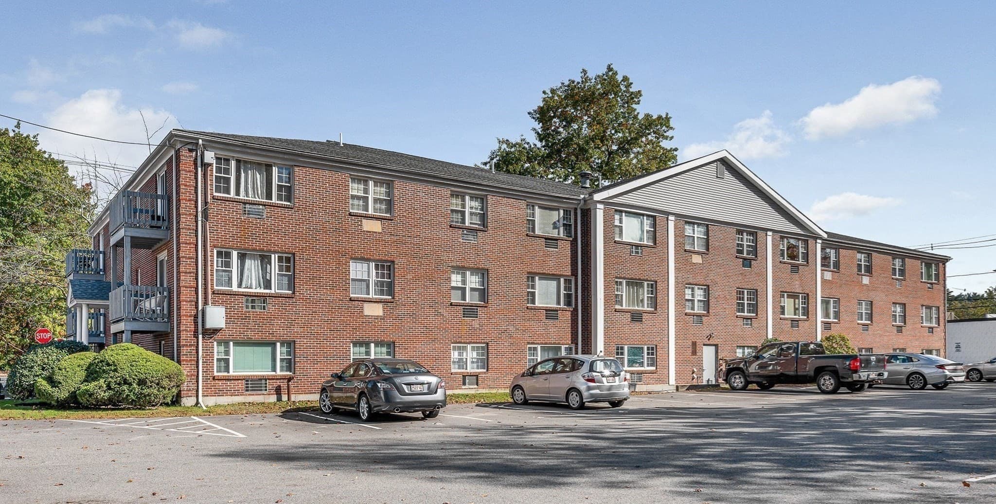 Condominium at 270 Main St # 14, North Reading MA 01864, photo 2 of 20