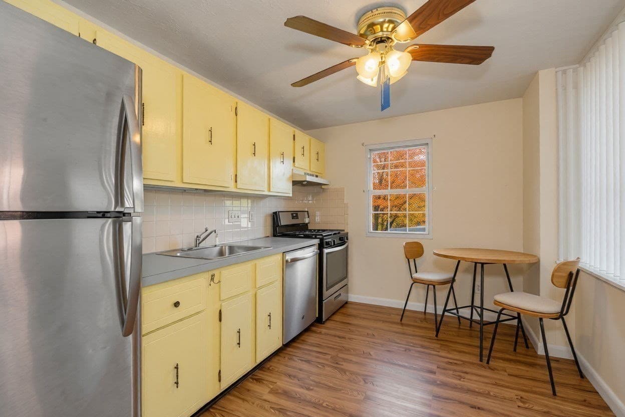 Condominium at 270 Main St # 14, North Reading MA 01864, photo 11 of 20