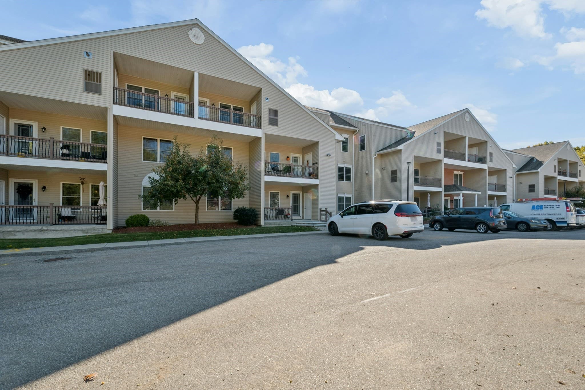 216 Reservoir St # 102, Holden MA 01520