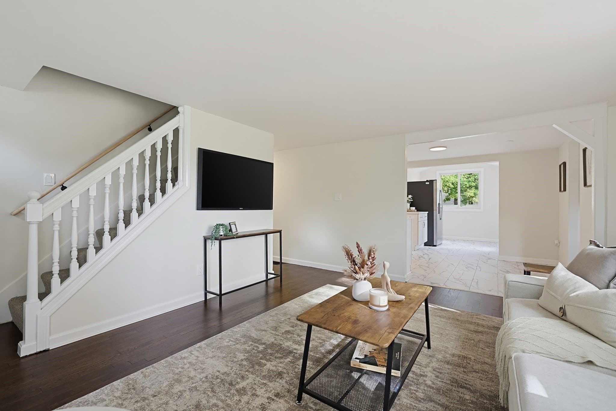 Single Family Residence at 19 Brookhaven Rd, Worcester MA 01606, photo 7 of 36