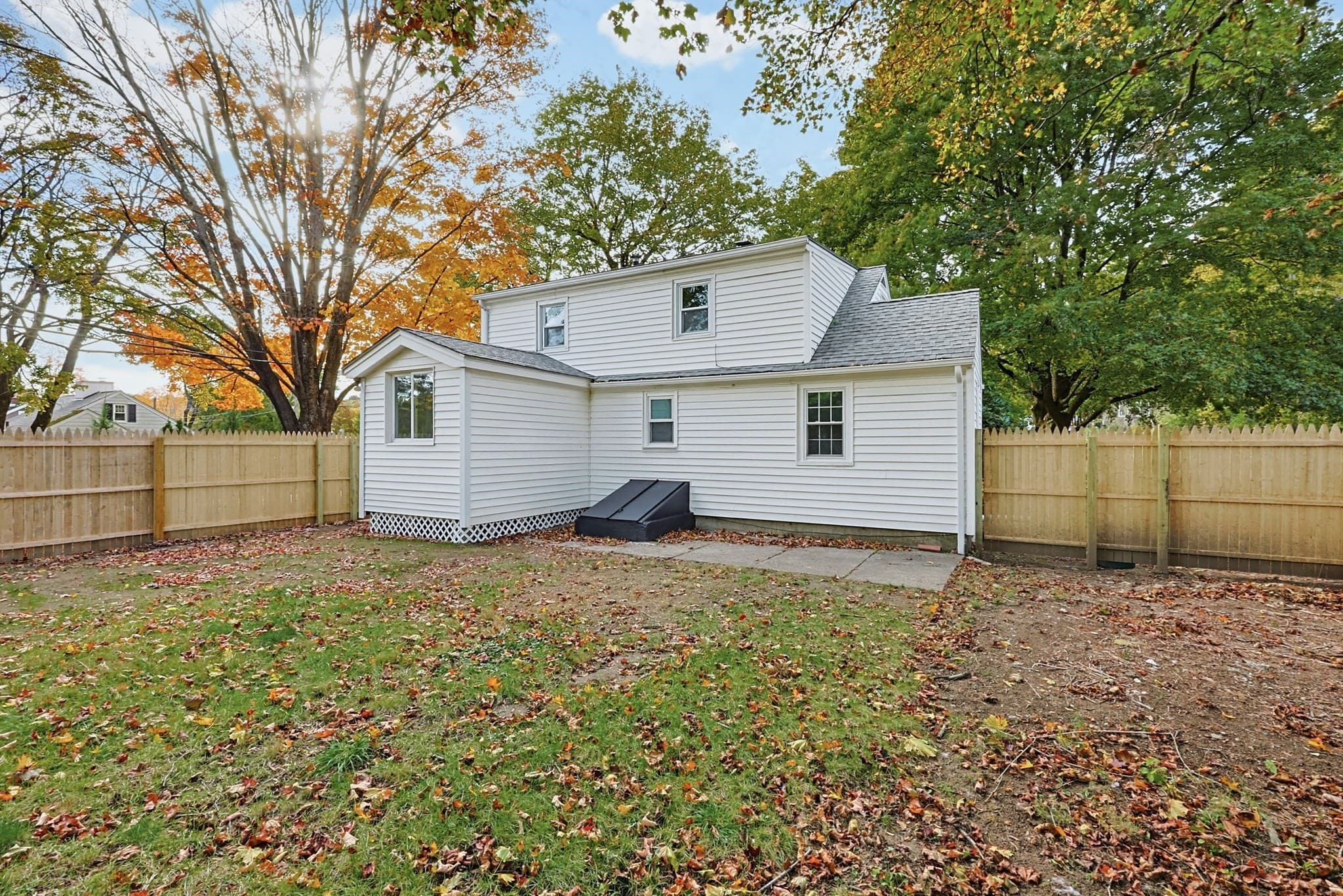 Single Family Residence at 19 Brookhaven Rd, Worcester MA 01606, photo 32 of 36
