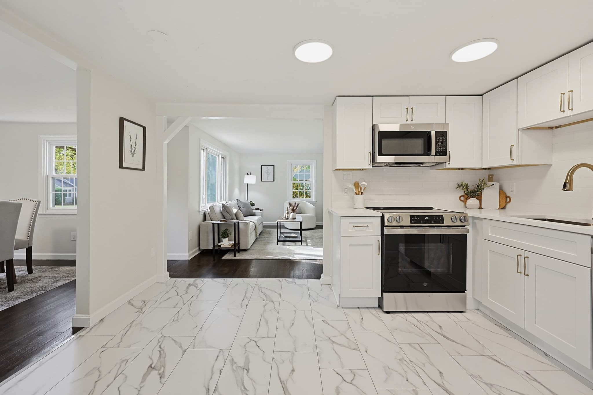 Single Family Residence at 19 Brookhaven Rd, Worcester MA 01606, photo 11 of 36
