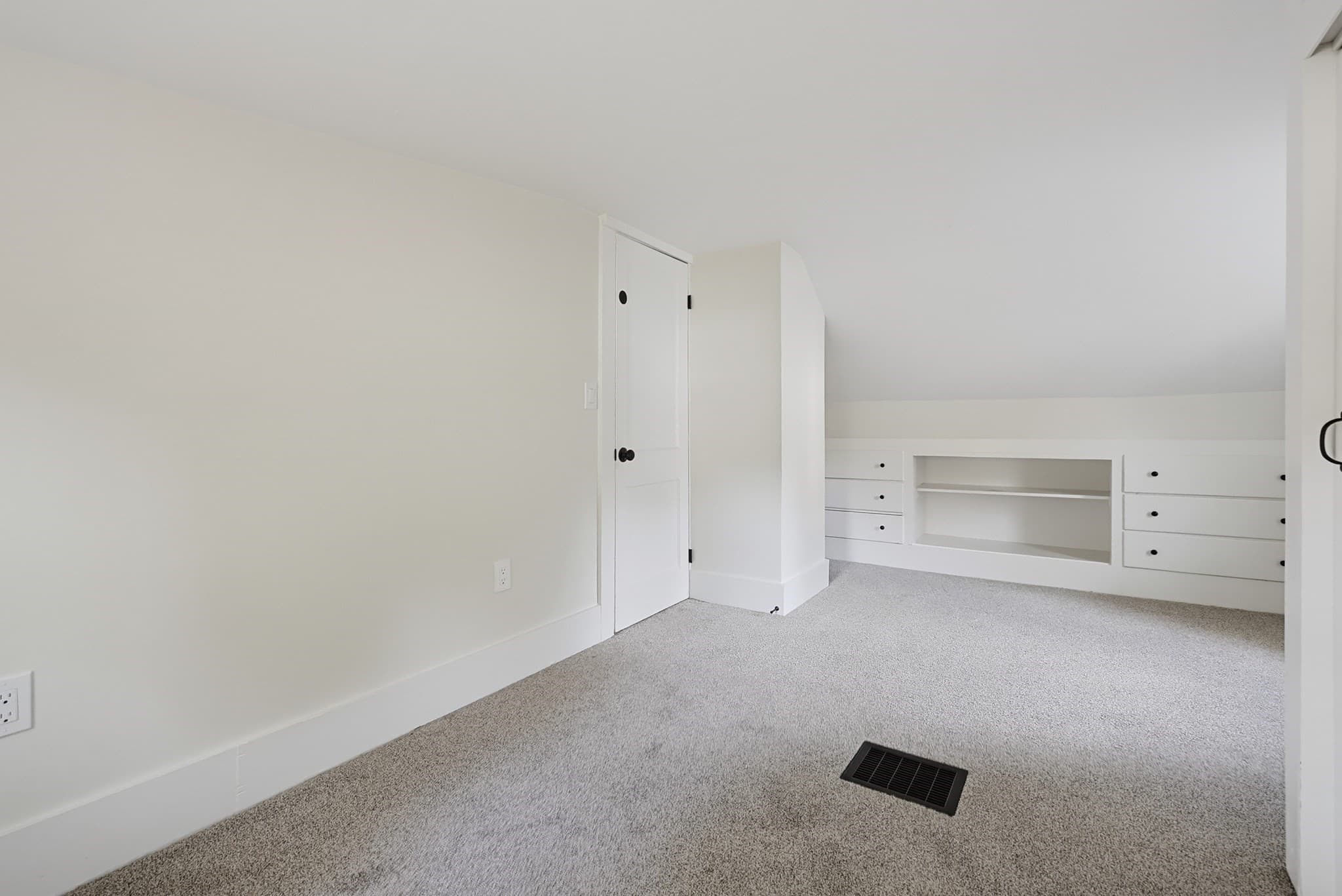 Single Family Residence at 19 Brookhaven Rd, Worcester MA 01606, photo 31 of 36