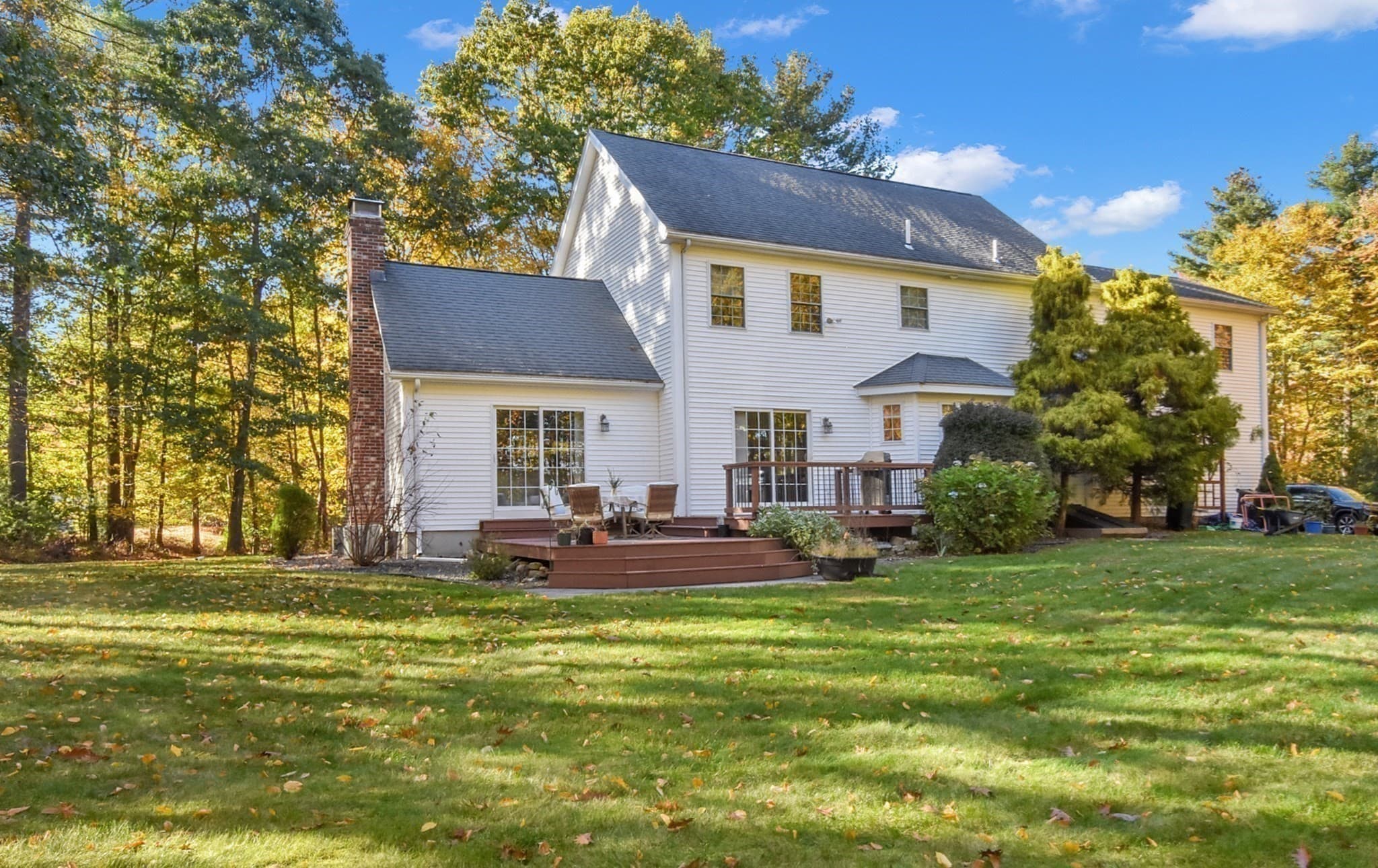 Single Family Residence at 2 Fairway View Dr, Douglas MA 01516, photo 36 of 42