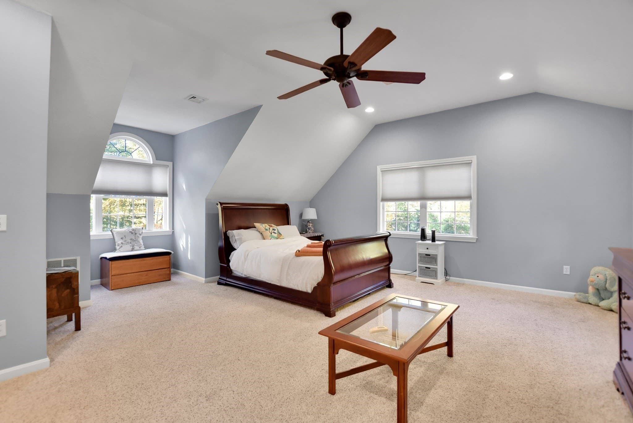 Single Family Residence at 2 Fairway View Dr, Douglas MA 01516, photo 20 of 42