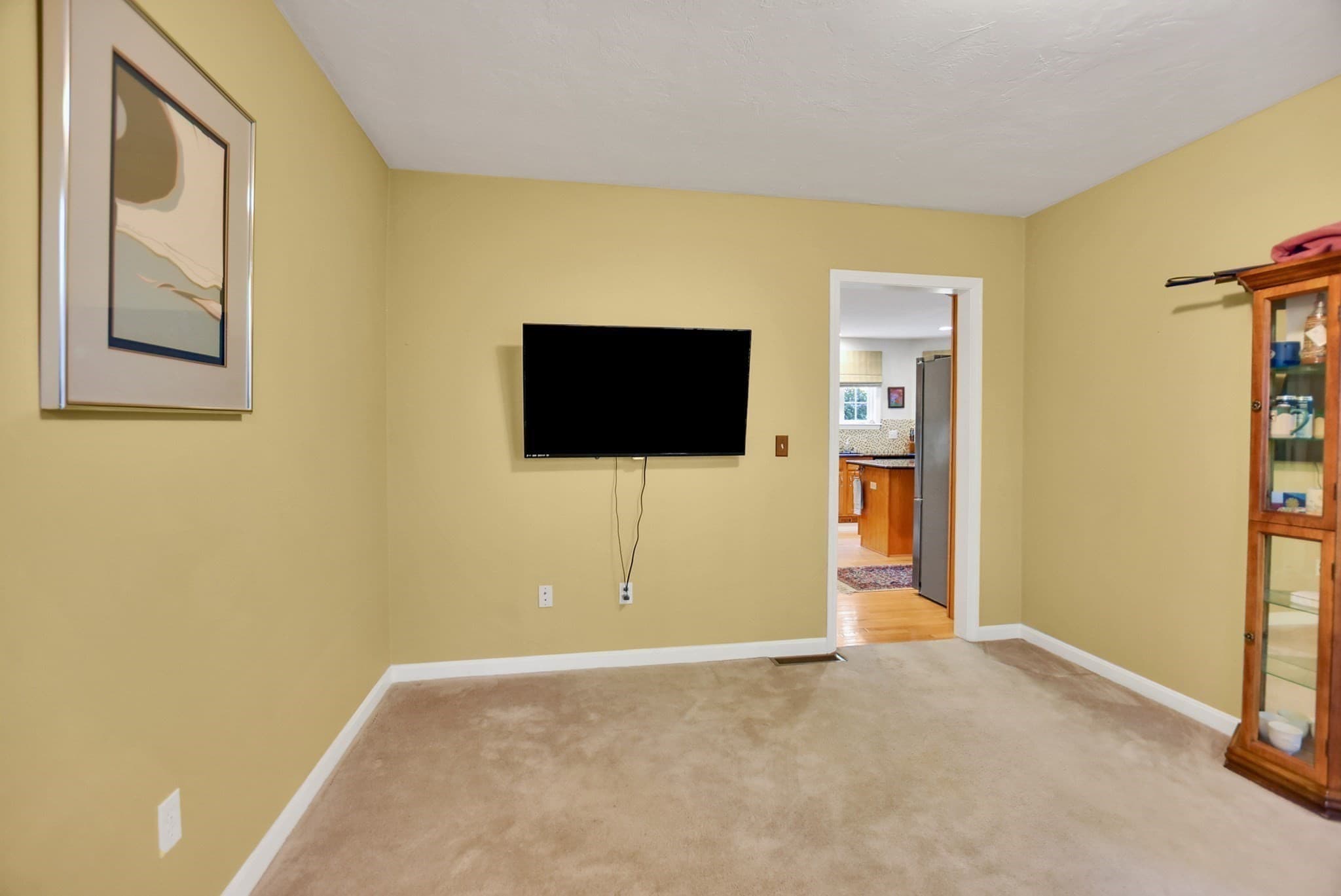 Single Family Residence at 2 Fairway View Dr, Douglas MA 01516, photo 15 of 42