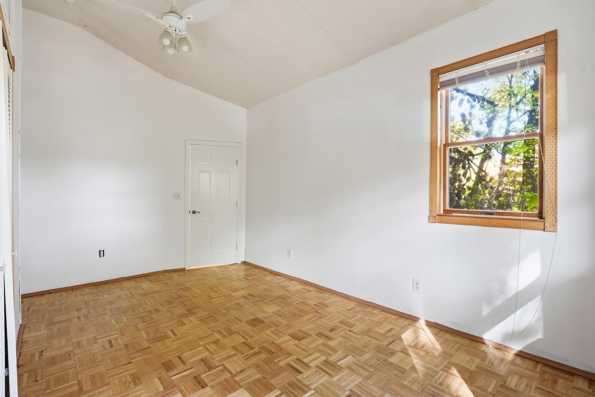 Single Family Residence at 17 Pathwood Ave, Burlington MA 01803, photo 30 of 41