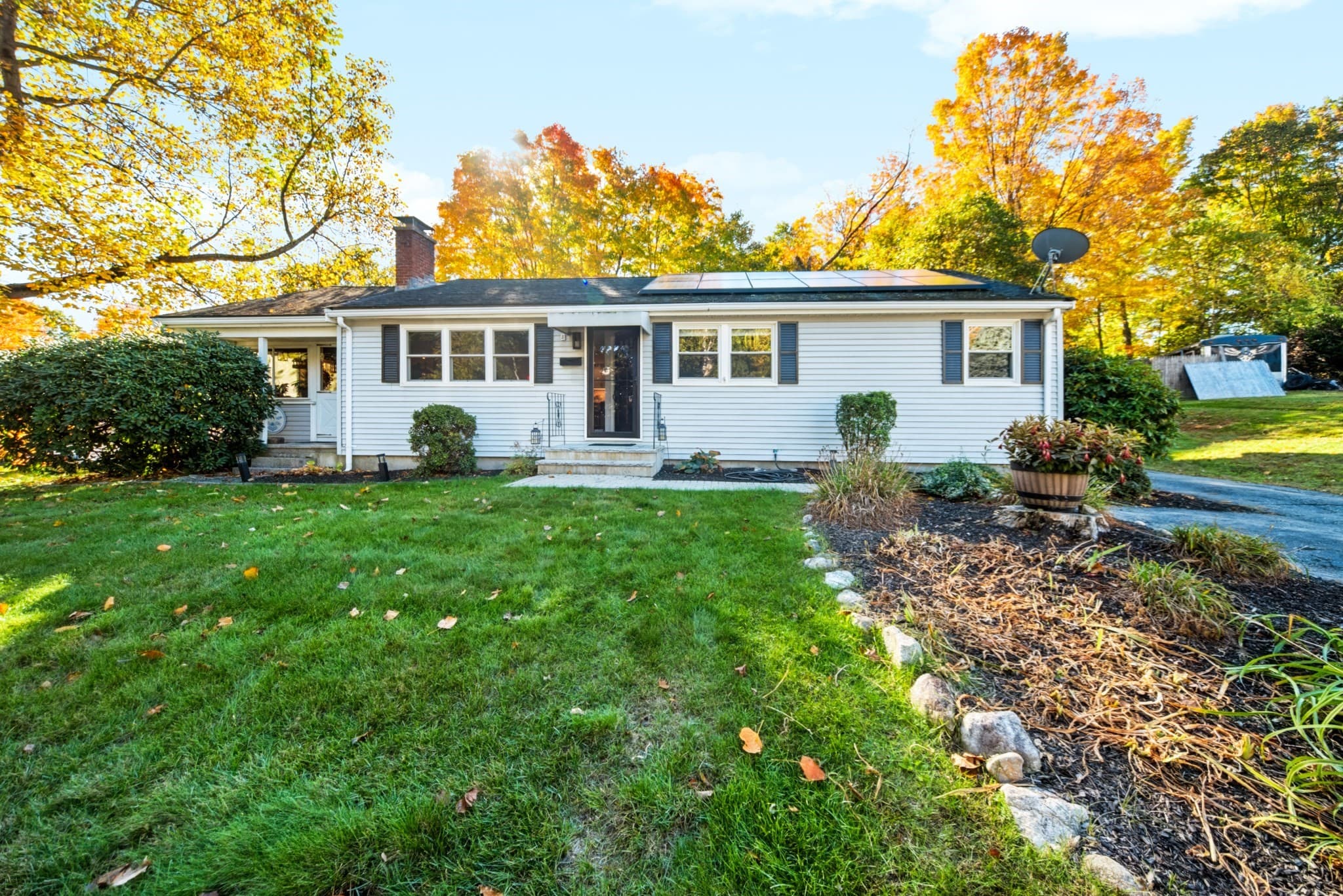 8 Clearview Dr, Marlborough MA 01752