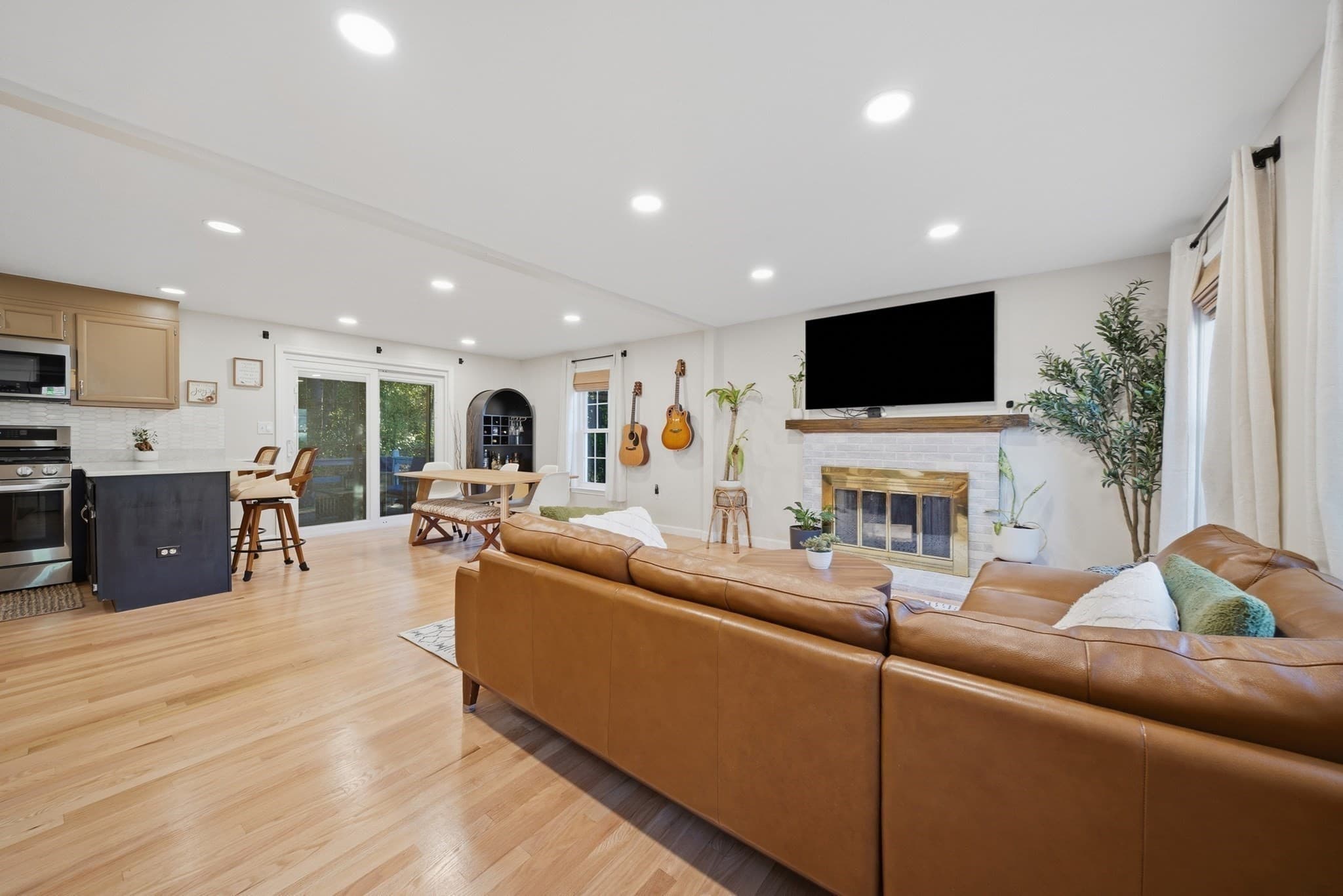 Condominium at 88 Stonegate Road # 88, Chelmsford MA 01824, photo 4 of 17