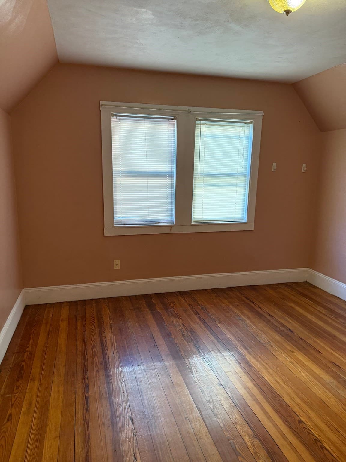 Attached (Townhouse/Rowhouse/Duplex) at 196-196a Hamilton St # a, Boston MA 02122, photo 4 of 22