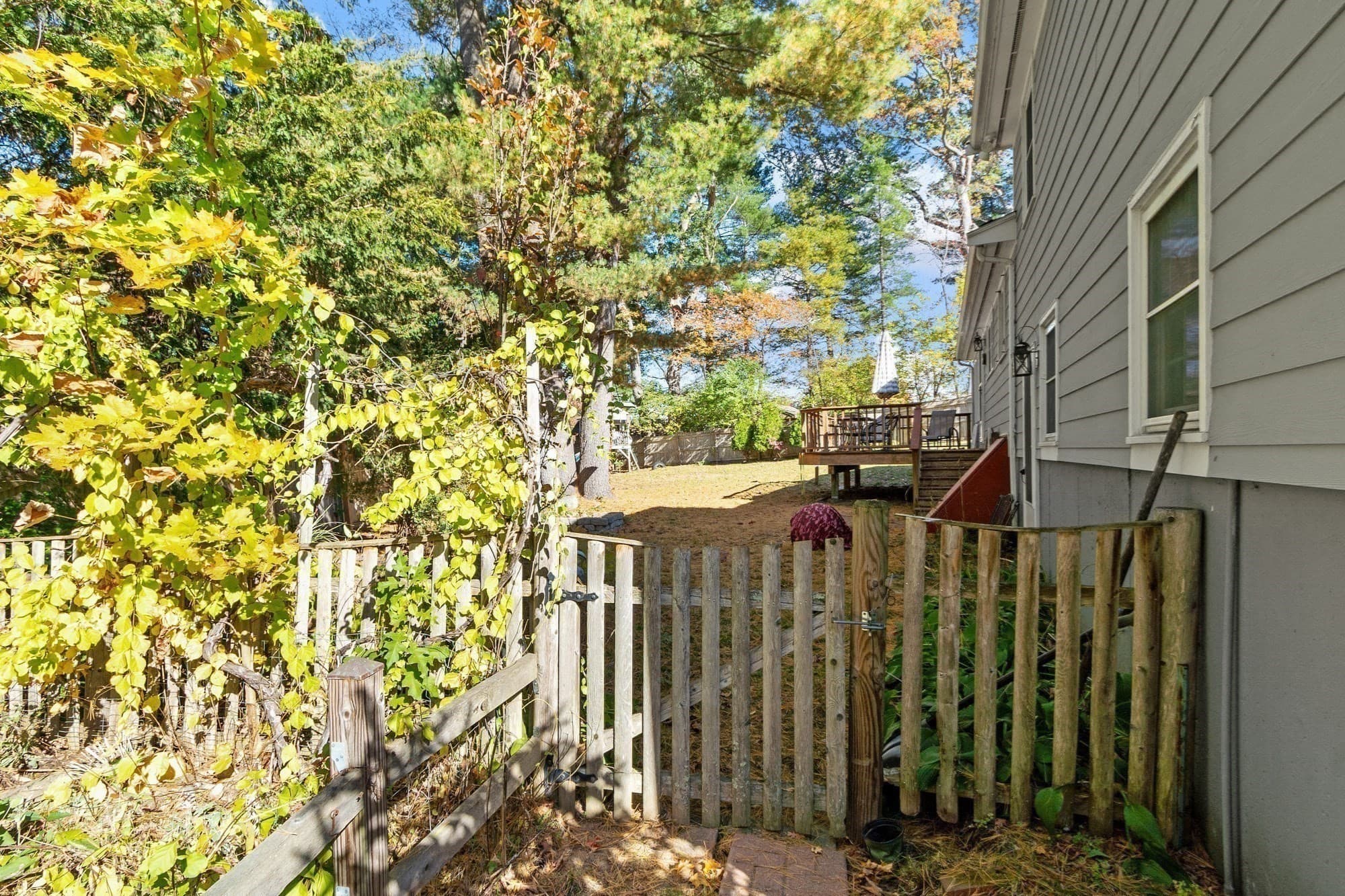 Single Family Residence at 12 Prior Dr., Framingham MA 01701, photo 7 of 39