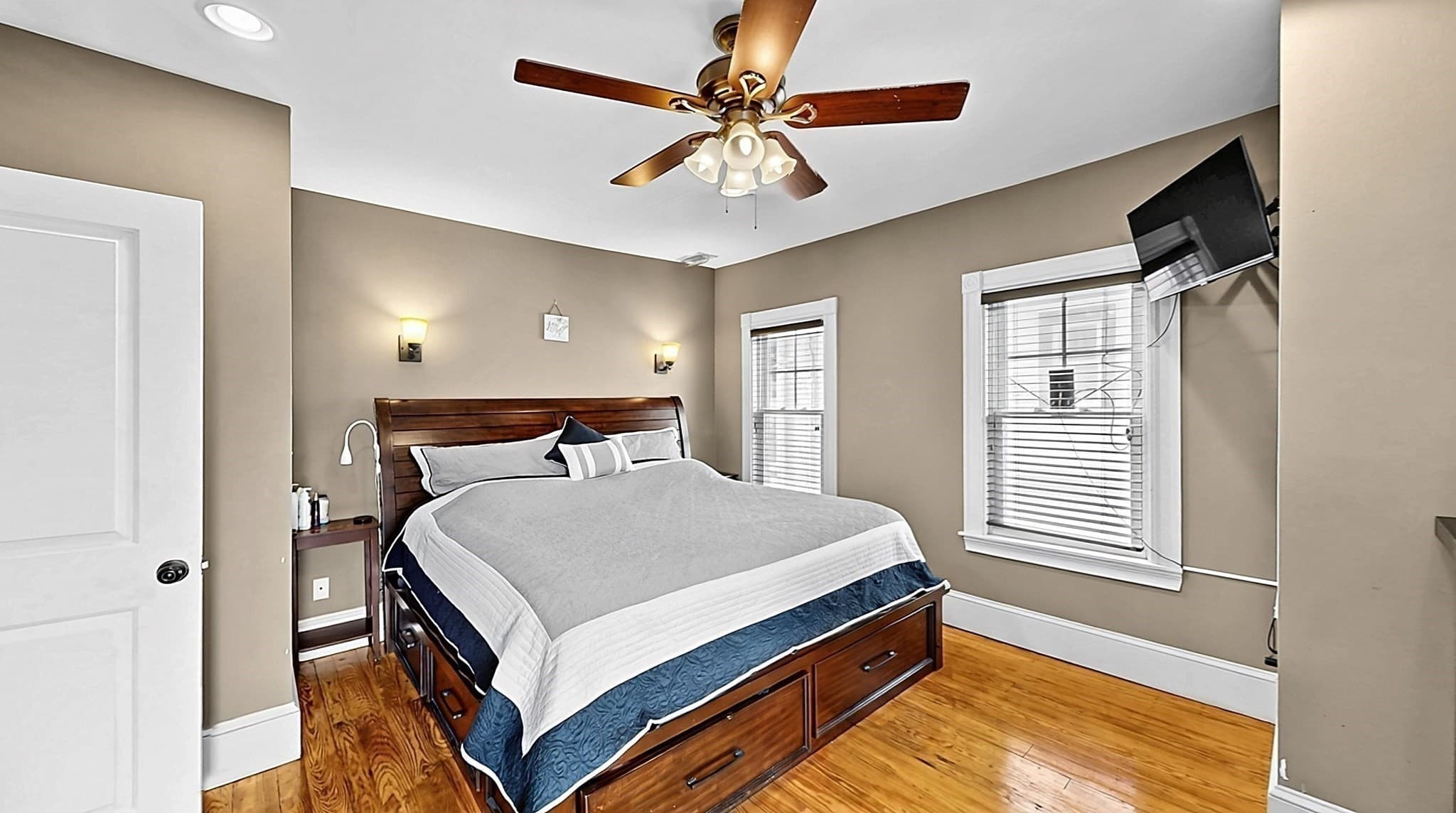 Single Family Residence at 316 Bowdoin St, Winthrop MA 02152, photo 12 of 29