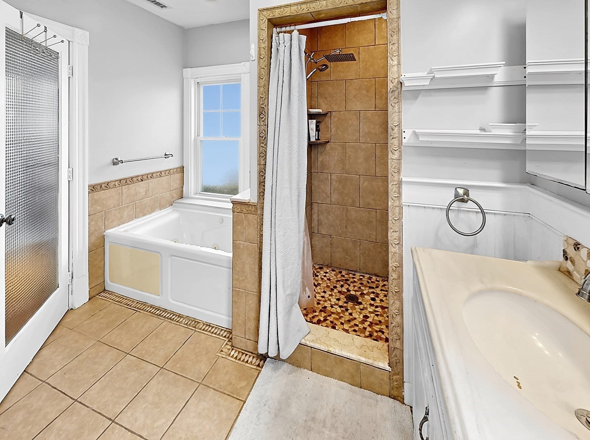 Single Family Residence at 316 Bowdoin St, Winthrop MA 02152, photo 18 of 29