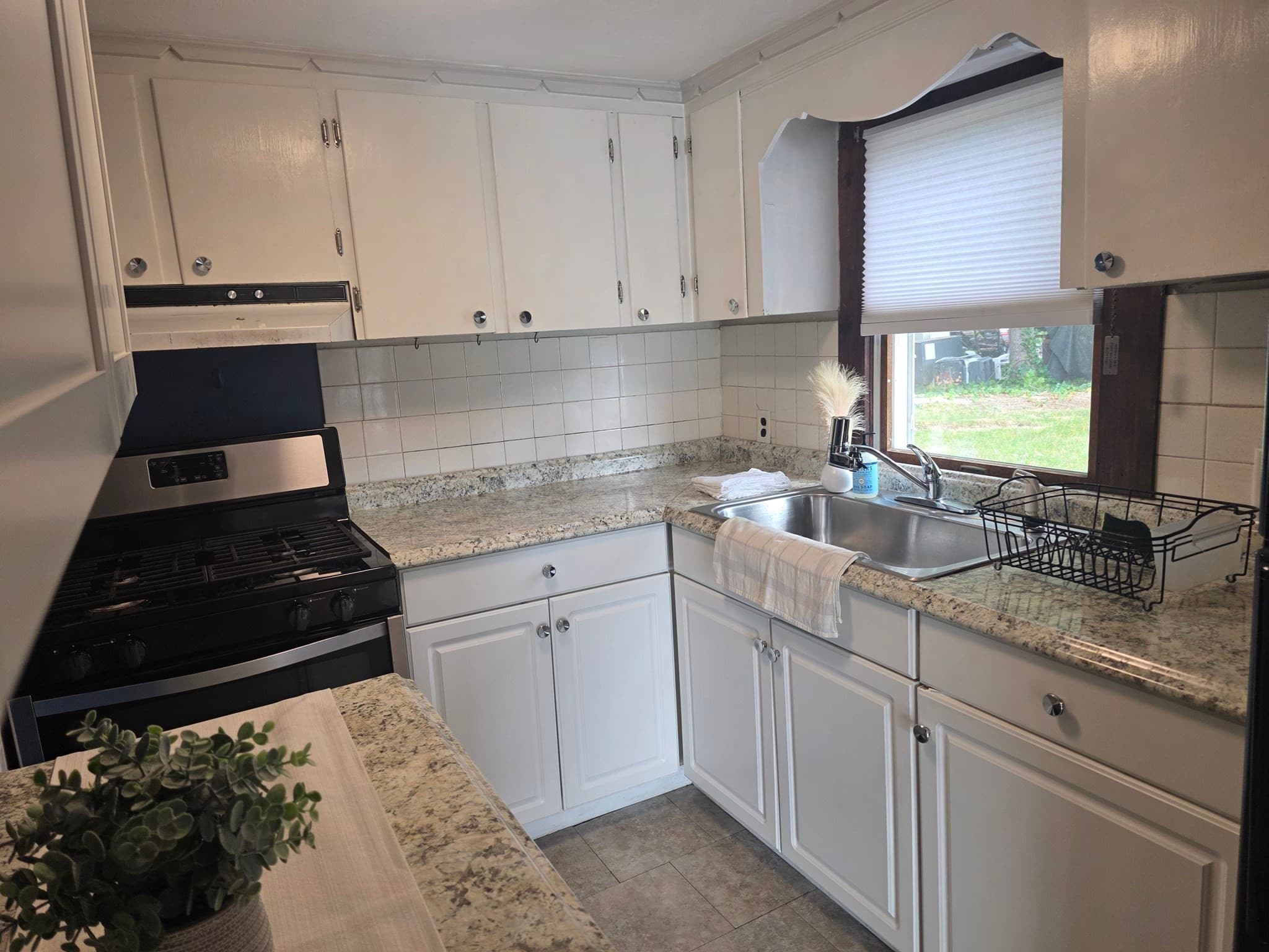 Single Family Residence at 9 Sheila Rd, Pembroke MA 02359, photo 13 of 39