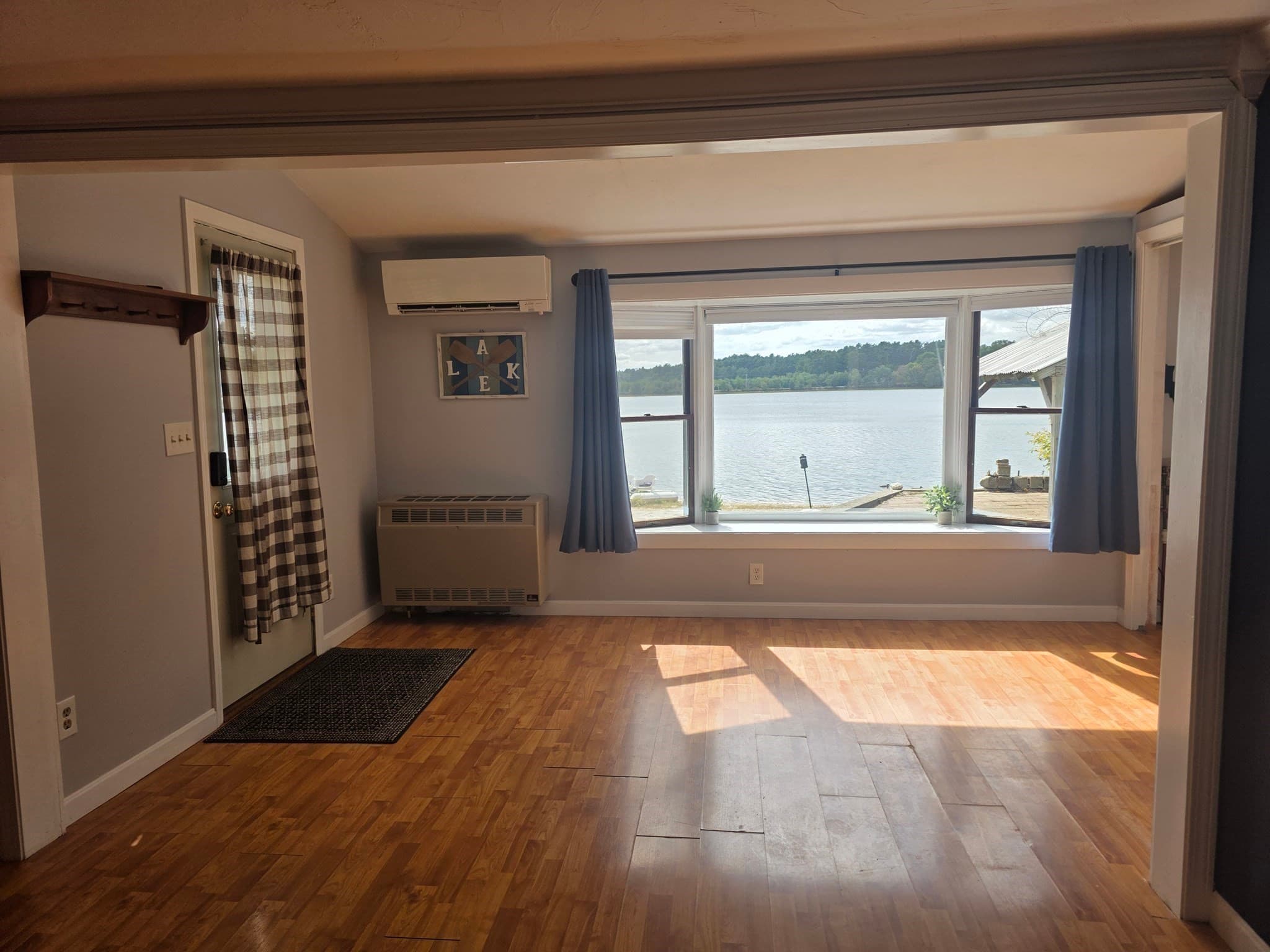 Single Family Residence at 9 Sheila Rd, Pembroke MA 02359, photo 5 of 39