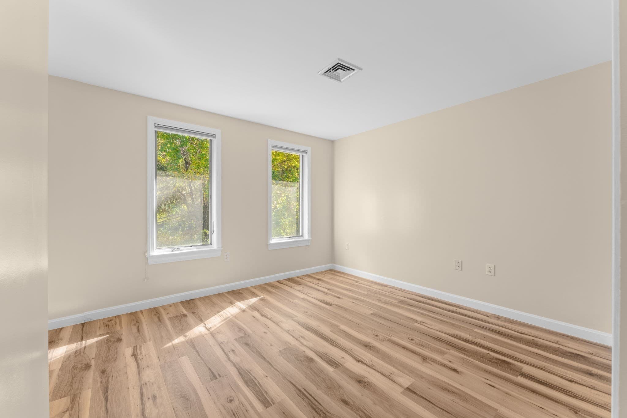 Single Family Residence at 51 Goodnow Ln, Framingham MA 01702, photo 27 of 42