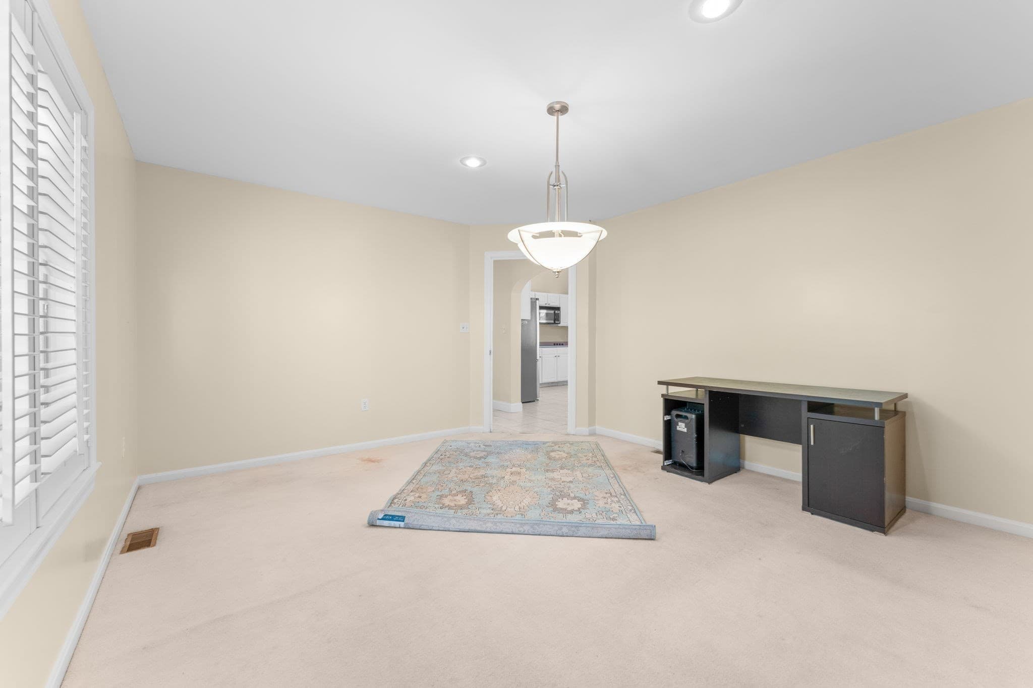 Single Family Residence at 51 Goodnow Ln, Framingham MA 01702, photo 13 of 42