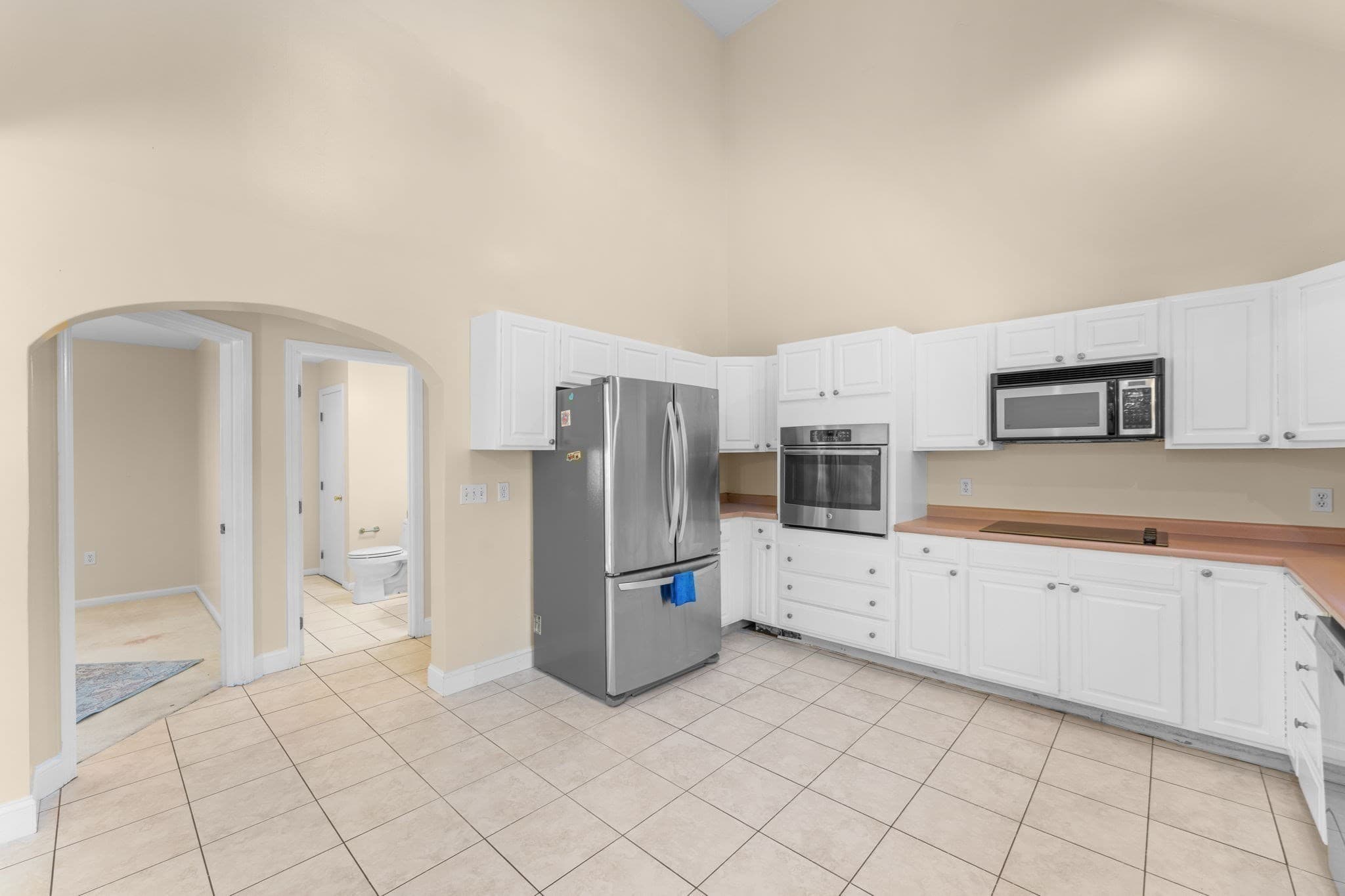 Single Family Residence at 51 Goodnow Ln, Framingham MA 01702, photo 12 of 42