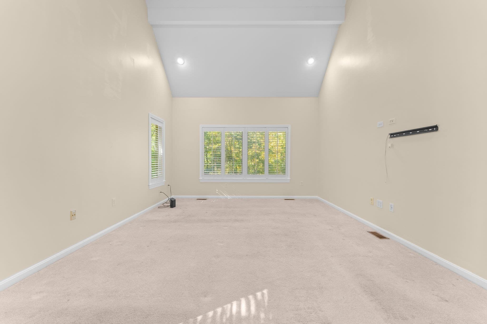 Single Family Residence at 51 Goodnow Ln, Framingham MA 01702, photo 20 of 42