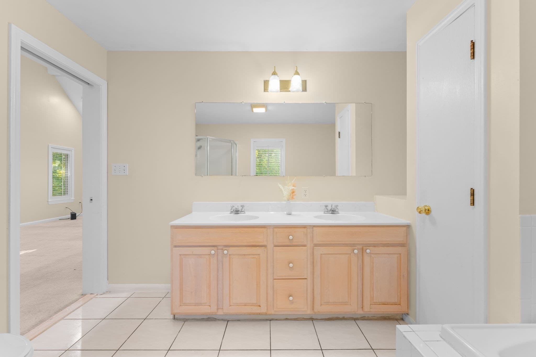 Single Family Residence at 51 Goodnow Ln, Framingham MA 01702, photo 24 of 42