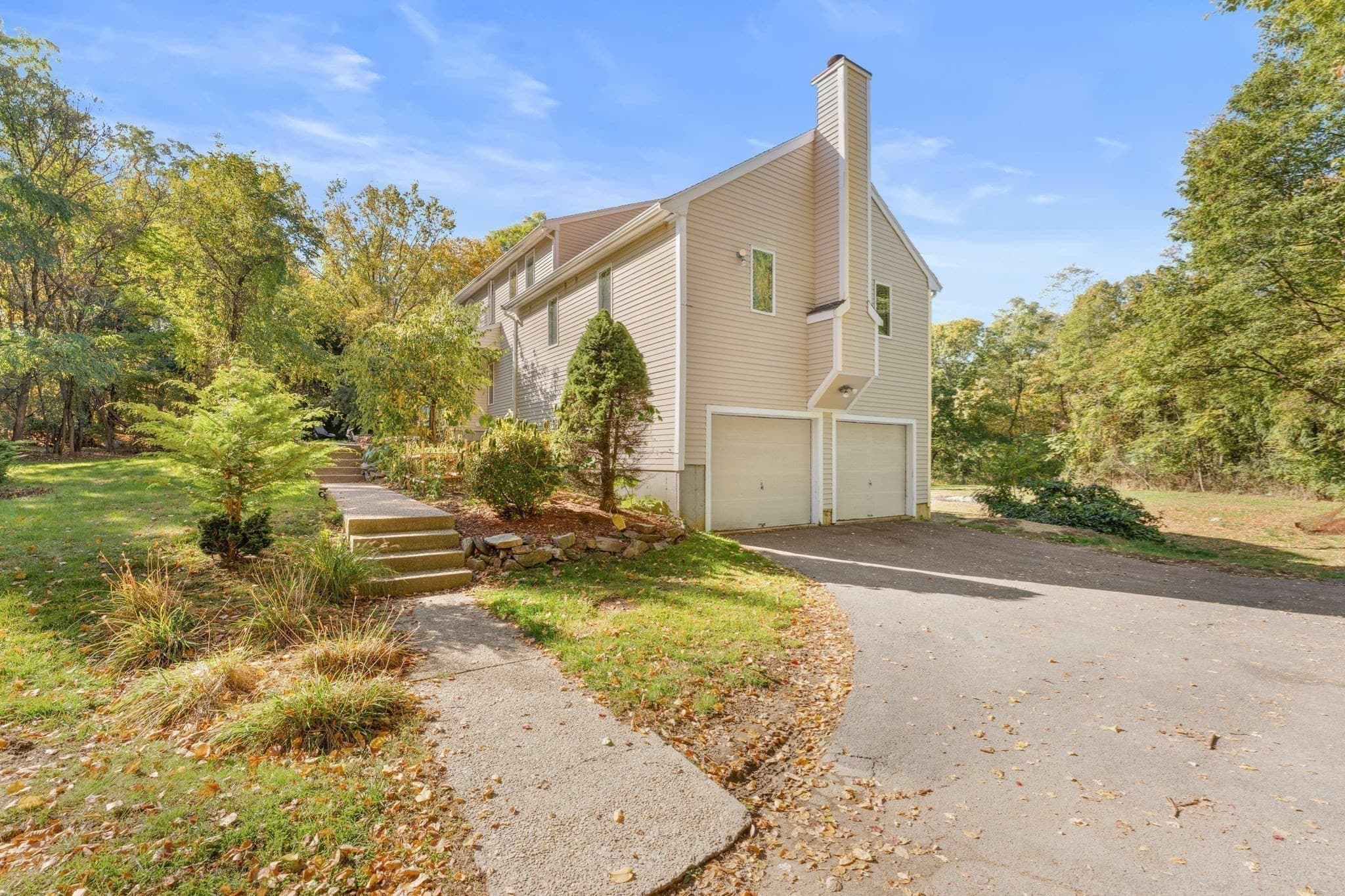 Single Family Residence at 51 Goodnow Ln, Framingham MA 01702, photo 39 of 42