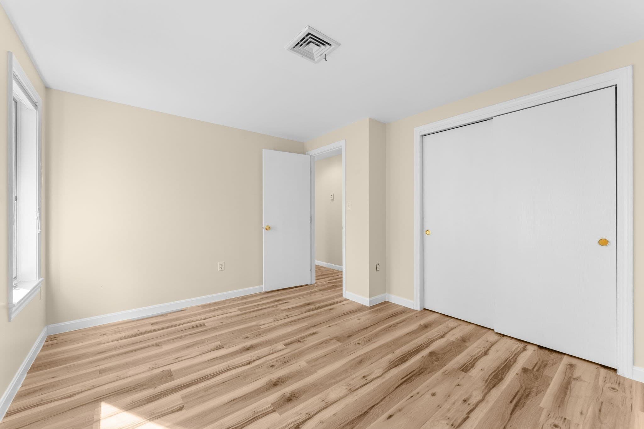 Single Family Residence at 51 Goodnow Ln, Framingham MA 01702, photo 29 of 42