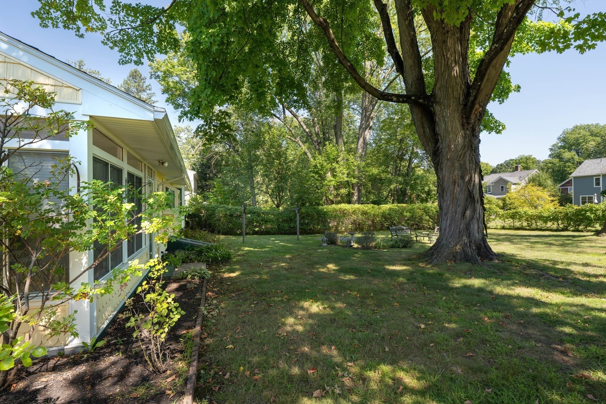 Single Family Residence at 25 Murphy Ter, Northampton MA 01060, photo 5 of 36