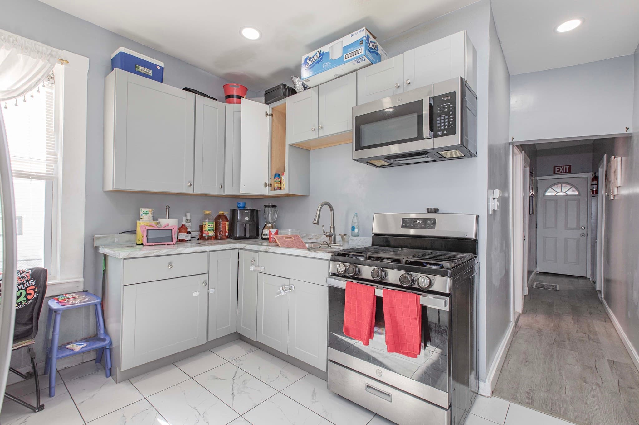3 Family - 3 Units Up/Down at 106-108 Millet St, Boston MA 02124, photo 5 of 42