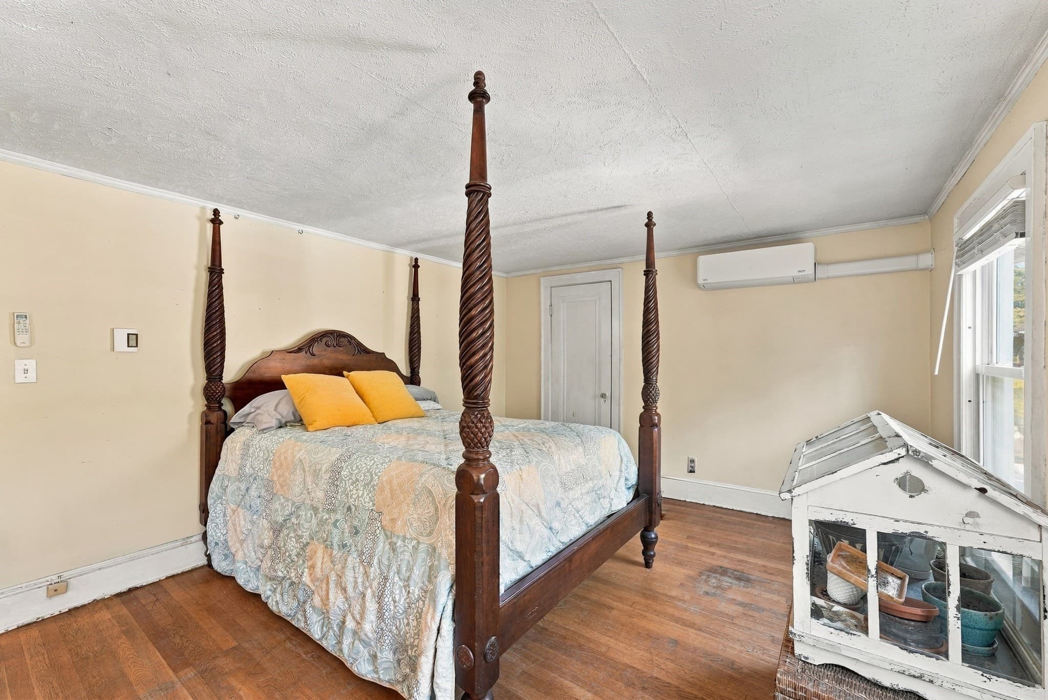Single Family Residence at 65 Craiwell Ave, West Springfield MA 01089, photo 24 of 42